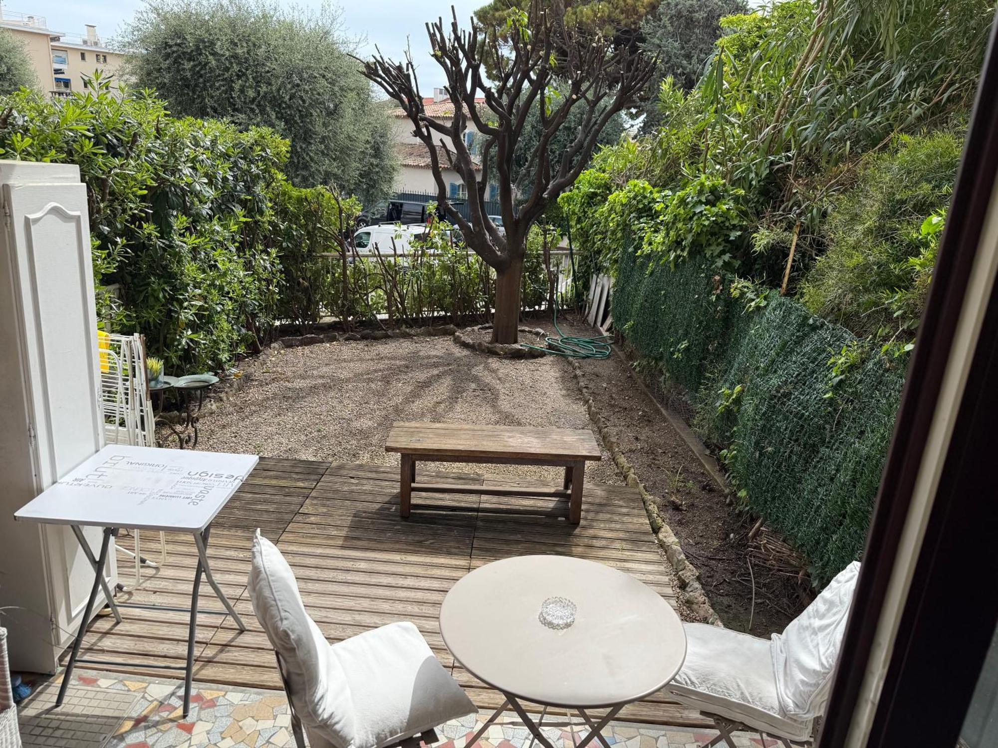 Studio Calme A Deux Pas De La Mer Avec Jardin Et Parking Prive Beaulieu-sur-Mer Buitenkant foto